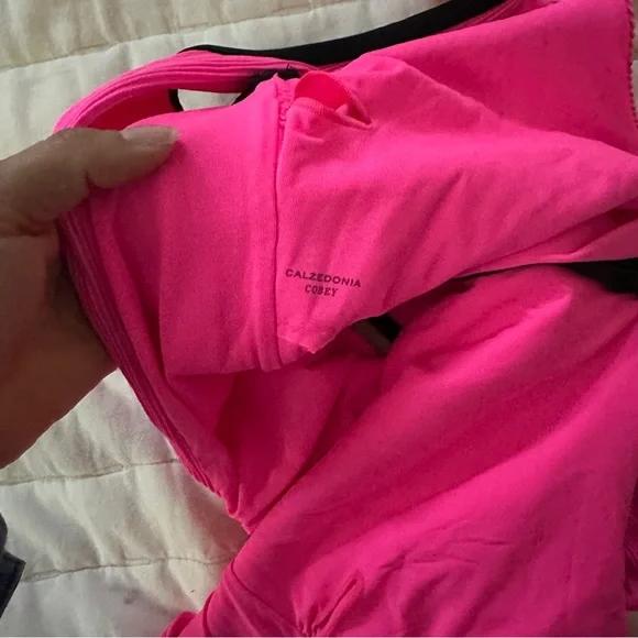 Women’s One-Piece Swimsuit Collection - Size Medium - Picture 4 of 13